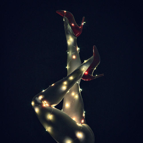 Tacón rojo 1’ (2022). Proyecto RedBlackHeels.