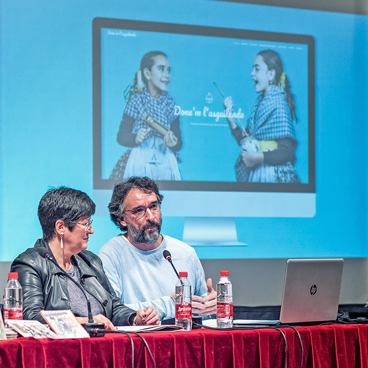 Presentación institucional del proyecto 'Done'm l'Asguilando'.