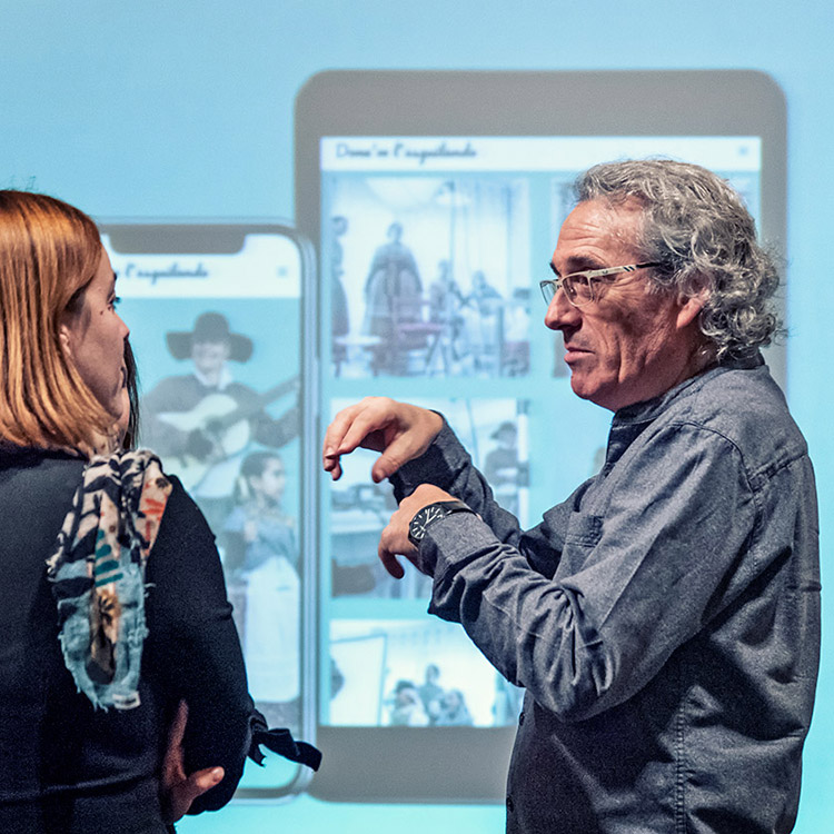 Presentación institucional del proyecto 'Done'm l'Asguilando'.