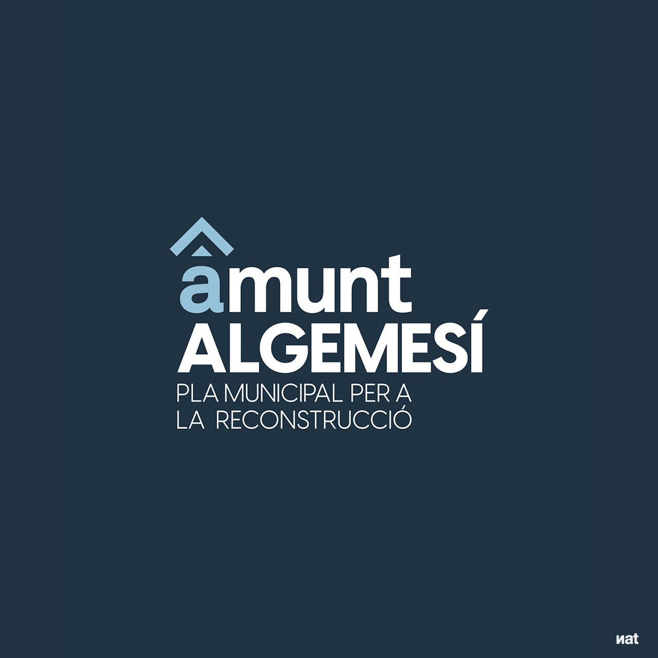 "Amunt Algemesí". Logotipo principal + leyenda. Variación de color.