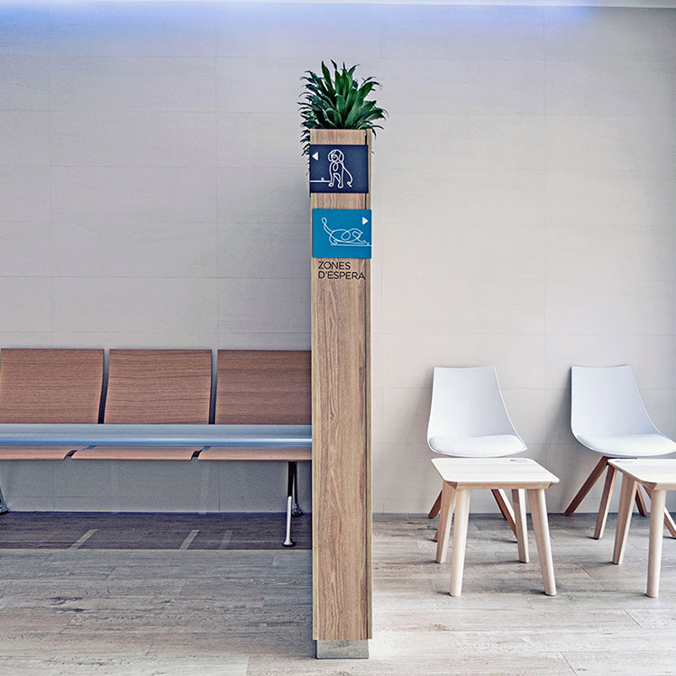 Fotografía documental para la clínica veterinaria Ordás Veterinaris. Fotografía de Nat Estudi.