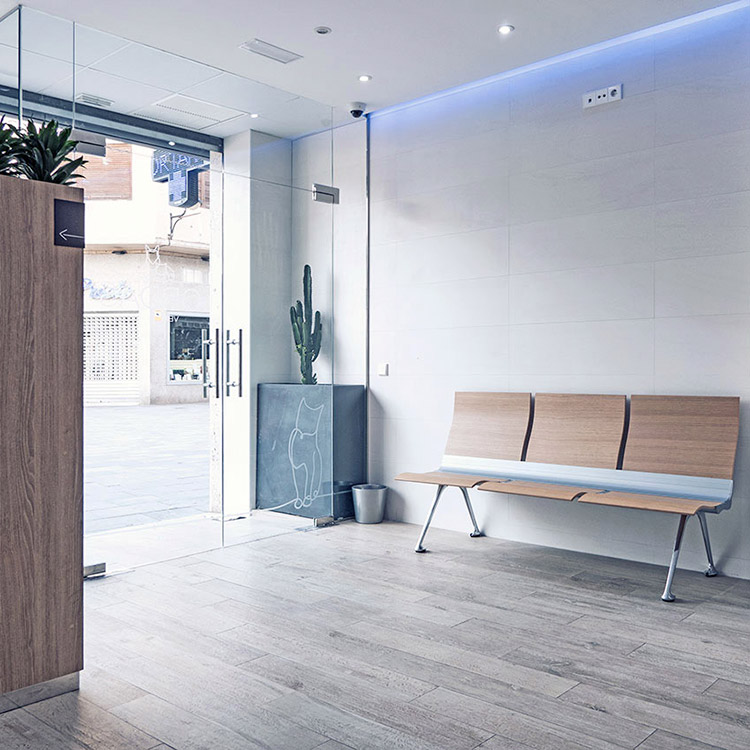 Fotografía documental para la clínica veterinaria Ordás Veterinaris. Fotografía de Nat Estudi.