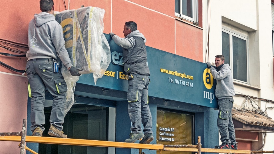 Retolació exterior de Martínez Pla